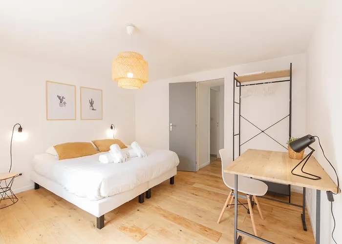 דירה Le Topaze - Wifi - Patio - Centre-ville אנז'ה